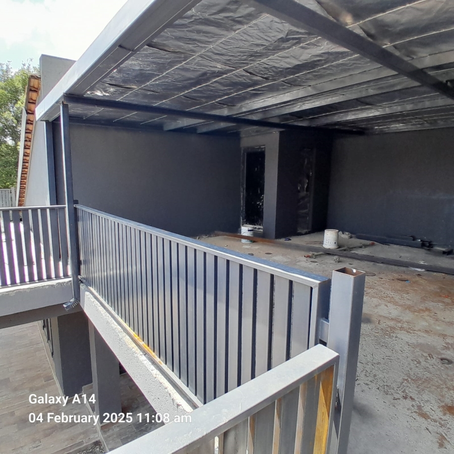 5 Bedroom Property for Sale in Buffelspoort Eco Estate North West